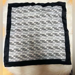 ✨✨Fendi Logo Scarf